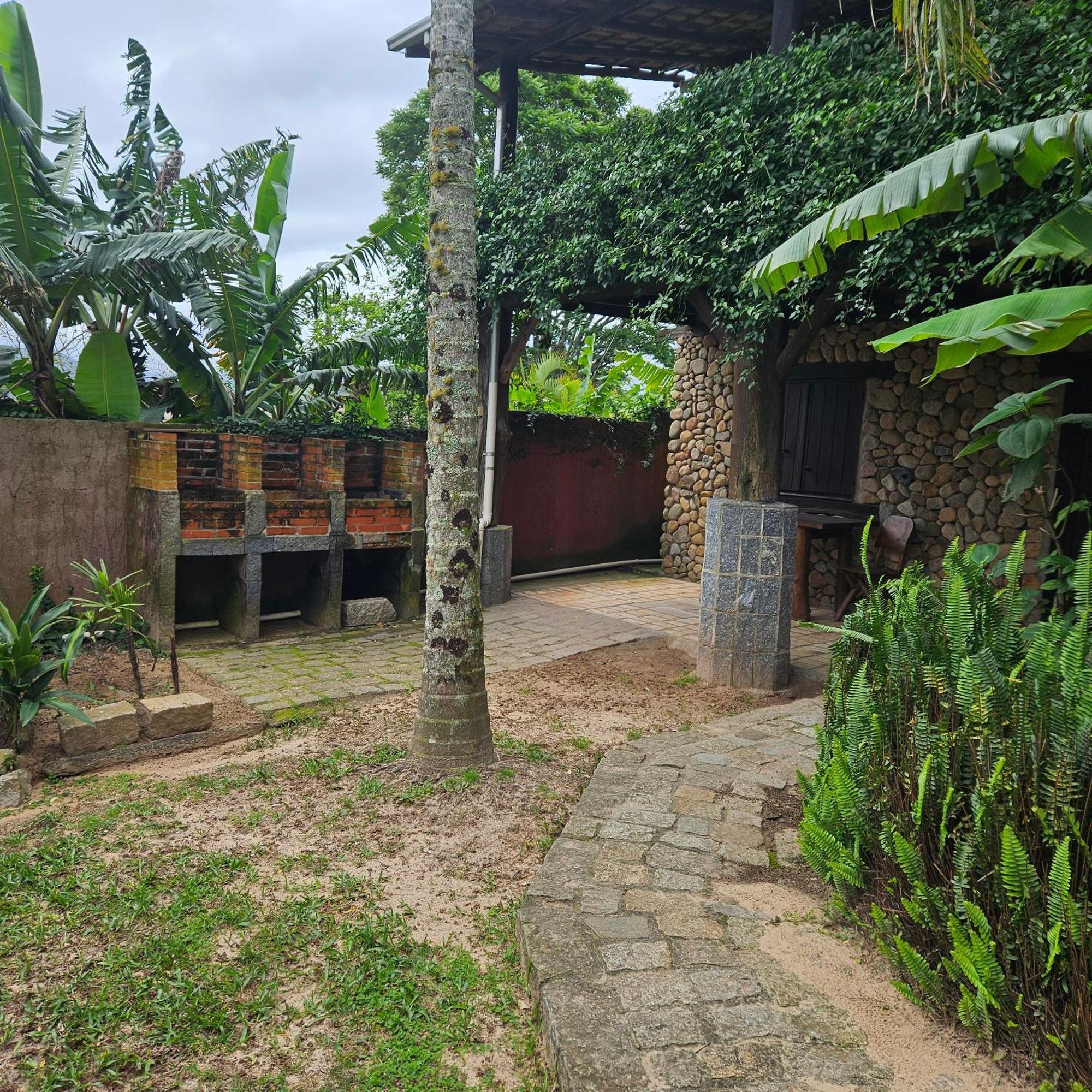 Pousada Meia Lua Hotell Praia do Rosa Eksteriør bilde